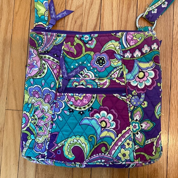 Vera Bradley Cross Body - Picture 1 of 2